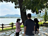 용인 용담호수 둘레길 생태 해설 호평… 중·장년 일자리 제공 효과