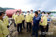 김하용 경남도의회 의장, 집중호우 피해농가 방문