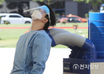 [천지포토] 가시지 않는 더위