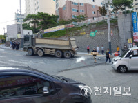부산서 자전거 타던 50대 덤프트럭에 치여 사망
