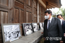 [천지포토] 육영수 여사 생가 둘러보는 윤석열 후보