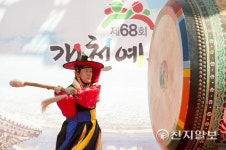 진주시 위드 코로나 맞춰 개천예술제 연다… 전통·현대 어울림의 향연