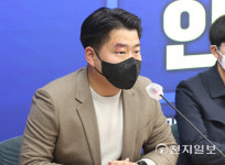[천지포토] 인사말하는 박성호 부산해동병원 응급실 간호사