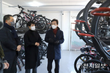 진주시, 칠암 남강둔치 자전거대여소 21일 무료 전환