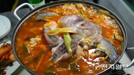 [지역명소] 보령해저터널 바다 밑이 뻥 뚫렸다… 보령 굴맛 보고 태안 곰섬해수욕장 일몰까지