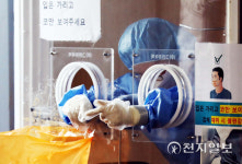 [천지포토] 피곤한 의료진