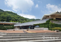 청주에 온 이건희 컬렉션 석조문화재 800여점… 관람은 미지수