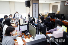 [천지포토] 코로나19 셀프치료 본격 시작