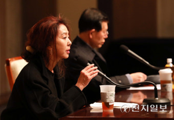 [천지포토] 이재명 후보 진실토로 기자회견 갖는 김부선-장영하