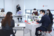 허태정 대전시장, 서구국민체육센터 등 현장 점검