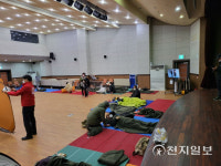 [천지포토] 옥계 산불 피해 이재민 머무는 망상컨벤션센터