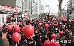 [천지포토] 시흥 유세 나선 윤석열 후보 지지 호소