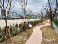 광주천곡중학교 운동장 주변 학교숲 꿈길 완공