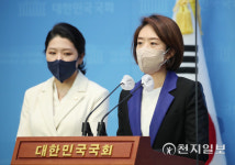 [천지포토] 고민정 의원, 정호영 자녀 의혹 관련 기자회견