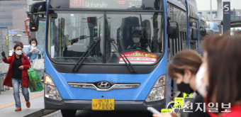 서울 시내버스 노사, '총파업' 막판 협상 고비… 市 '비상수송 체계' 돌입