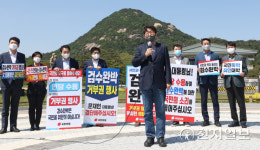[천지포토] '검수완박 대통령 면담·거부권' 발언하는 권성동 원내대표