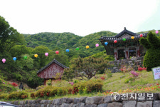 [천지포토] 칠장사에 걸린 등