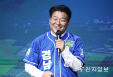 [천지포토] 발언하는 양문석 경남도지사 후보자