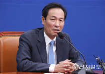與 靑지침, 대통령기록물 아냐 vs 野 北피살 TF 구성, 대응할 것
