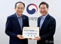 유정복 시장, 국비 확보 총력전… 경제부총리 만나 주요사업비 요청