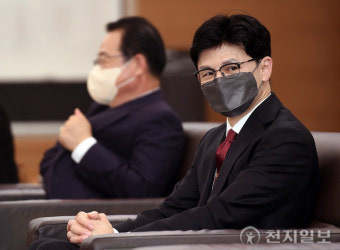 [천지포토] 한동훈 법무장관, 대법관 추천위 참석