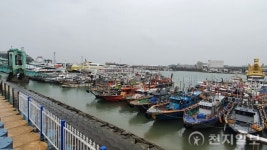 [천지포토] ‘힌남노’ 무서워 인천연안부두에 정박된 배들