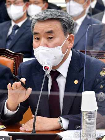 [포토] 답변하는 이종섭 국방부 장관