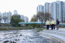 김성제 의왕시장, 주민참여예산 공원 리모델링 사업 점검