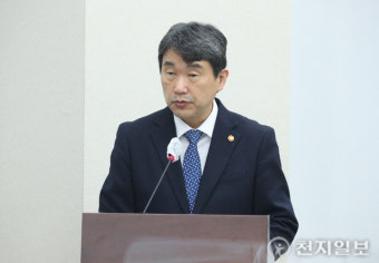 [포토] 제안설명하는 이주호 장관