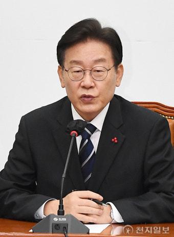 [포토] 답변하는 이재명 대표