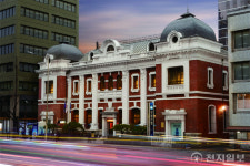 [은행 특집] 창립124주년 맞은 우리은행 ‘국내 최초 은행’ 넘어 ‘한국 최고 은행’ 될 수 있을까