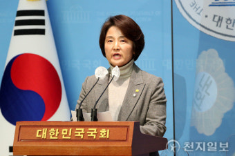 [포토] ‘노란봉투법 환노위 법안소위 통과’ 발언하는 이은주 원내대표