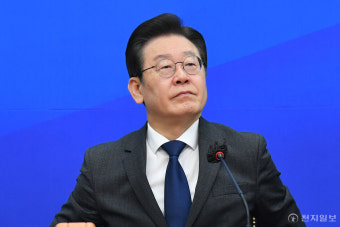 [포토] 생각에 잠긴 이재명