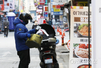 온라인 '배달 음식' 줄고 '여행·패션·문화' 늘었다
