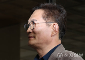 [포토] 송영길 전 대표 '검찰 자진 출석'