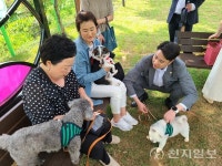 [포토] 여수 반려견 놀이터 개장식 참석한 이석주 시의원