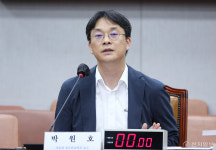 [포토] 박원호 서울대 교수, 선거제 개편 관련 보고