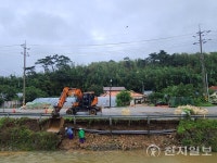 [포토] 부안군 보안면 부안로 인근 신창천 복구작업 한창