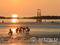 노을이 아름다운 영광 해수욕장 개장