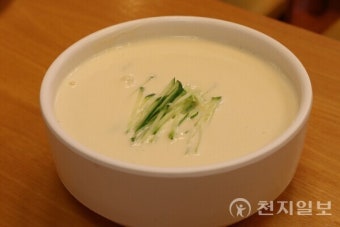 긴 장마에 중복 더위까지… '콩국수'로 여름철 건강 지켜볼까