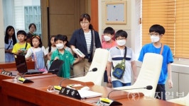 평택 용이초, 평택시의회 청사 견학