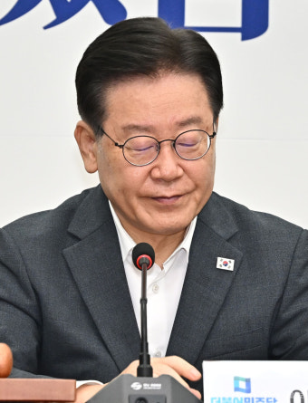 [포토] 생각에 잠긴 이재명