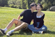 레이디제인, 10세 연하 남편과 신혼여행 근황 공개