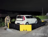 양주 은현면 전기차 화재 발생… 이동식 소화수조 진압 중
