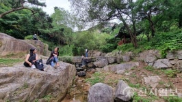 [지역명소] 역사 속 인왕산에 숨겨진 명소… 자연경관 보며 풍류 즐겨