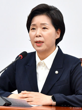 [포토] 인사말하는 양향자 공동대표