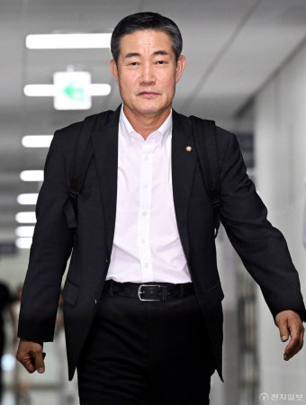 [포토] 출근하는 신원식 국방부 장관 후보자