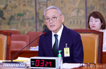 [포토] 질의 답변하는 유인촌 문체부 장관 후보자