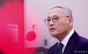 [포토] 답변하는 유인촌 문체부 장관 후보자