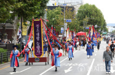 [포토 종합] 정조대왕 나가신다… 창덕궁부터 수원화성 거쳐 사도세자 묘까지